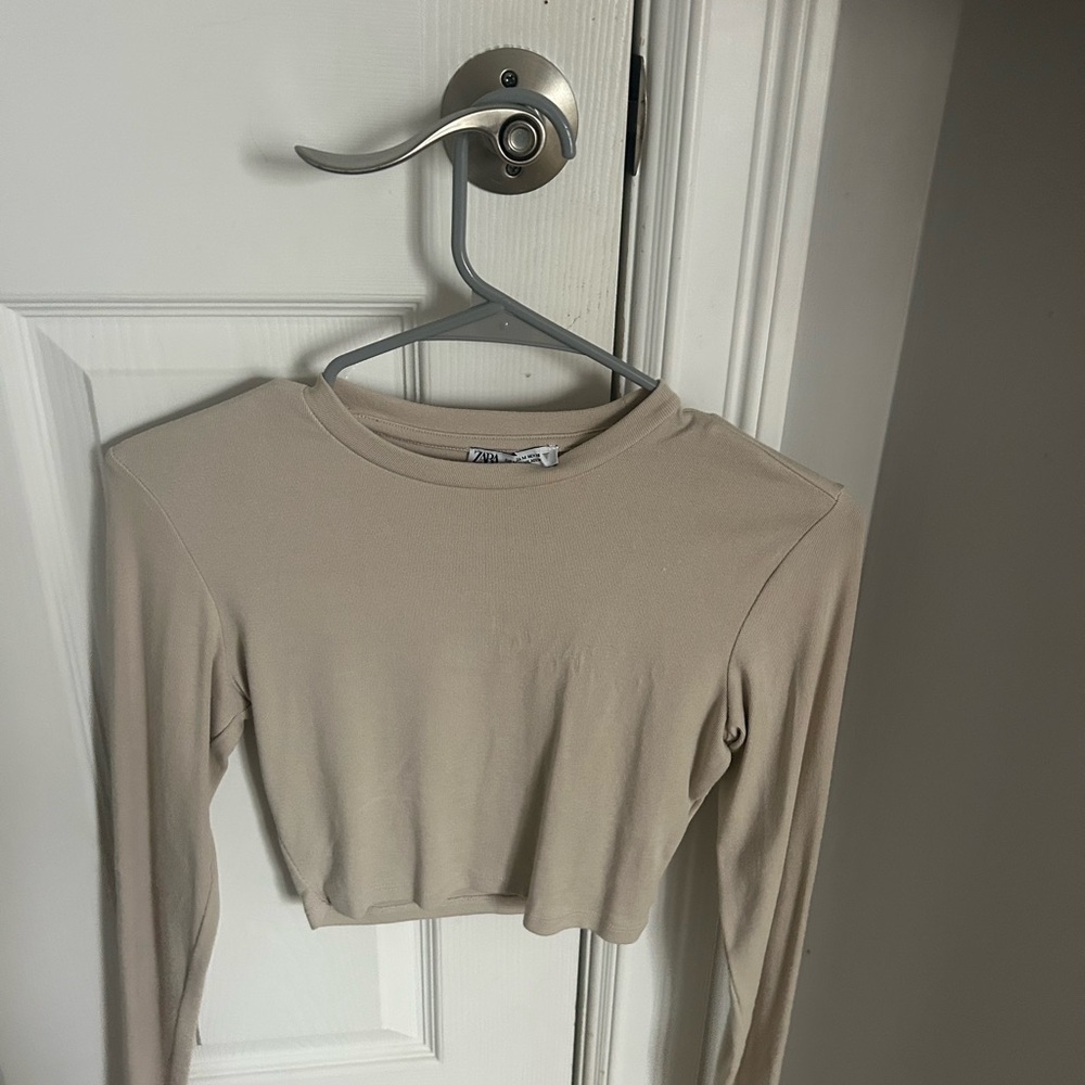 Women’s Zara tan cropped long sleeve